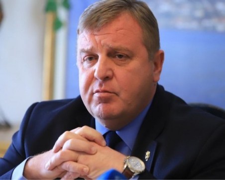 Каракачанов: Няма как да имаш 64 депутата и да нахалстваш, да управляваш сам