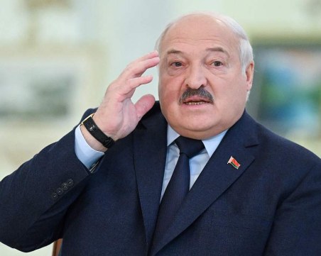 Лукашенко е приет в болница