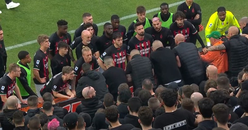 Феновете на Милан бяха бесни от представянето на своите любимци