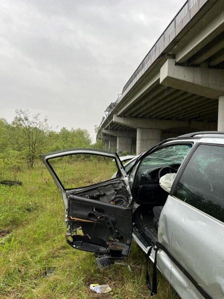 Лек автомобил падна от мост на АМ Струма“. Инцидентът е