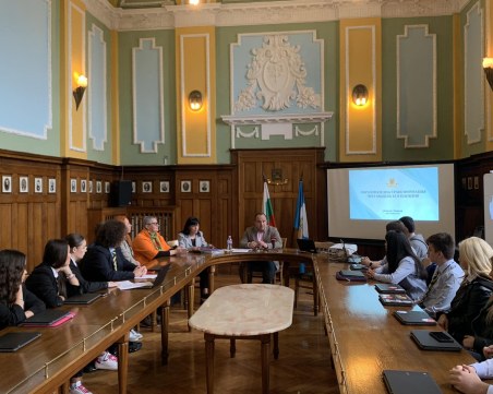 Наградиха в Пловдив първите зрелостници у нас, обучаващи се в облачна среда