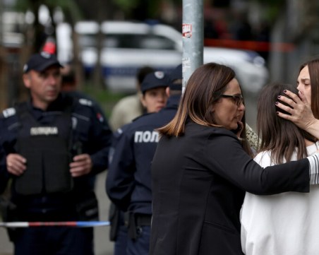 Почина ученичка, ранено тежко при стрелбата в сръбско училище