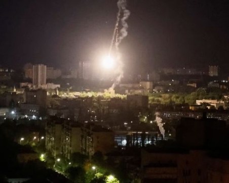 Експлозии в Киев! Има ранени, подпалена е зоологическата градина