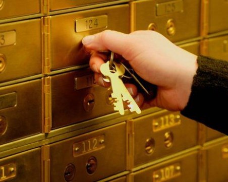 Колко българи имат в сметките си над 1 млн. лева и колко изтеглиха толкова от банките?