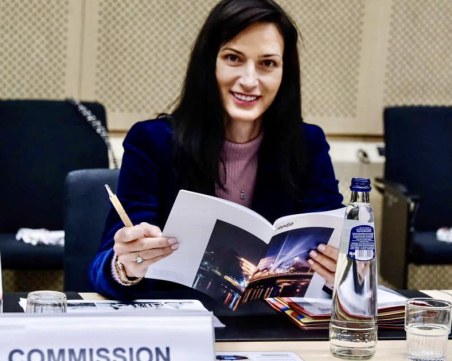 Мария Габриел: Подавайки оставка като еврокомисар, действах отговорно и лоялно