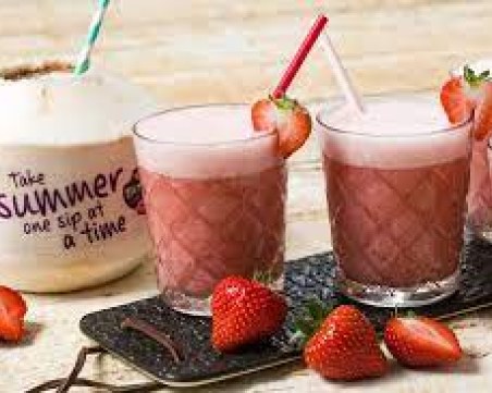 Свежест в чаша - смути с ягода и кокос