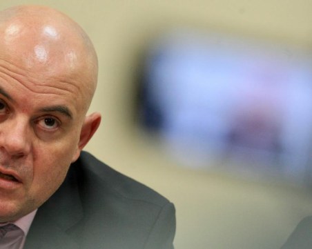 Гешев: Шестимата, които са против мен, да си направят отвод при гледането на сигнала на Сарафов