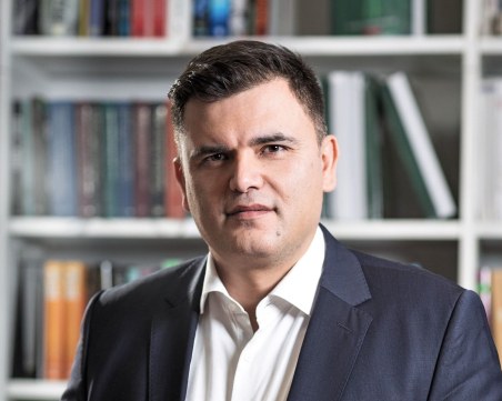 Икономистът Лъчезар Богданов: Задържат се упорито високи цени, въпреки че токът и суровините поевтиняха