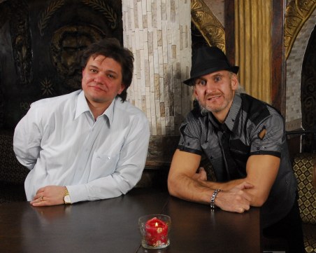 Иван Кабамитов и Илко Василев-Базѝлео изпълняват арии и авторски поп песни в 