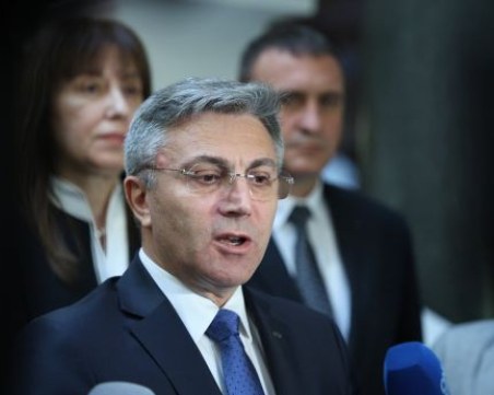 Мустафа Карадайъ: Не мога да разбера логиката на Продължаваме промяната и ДБ