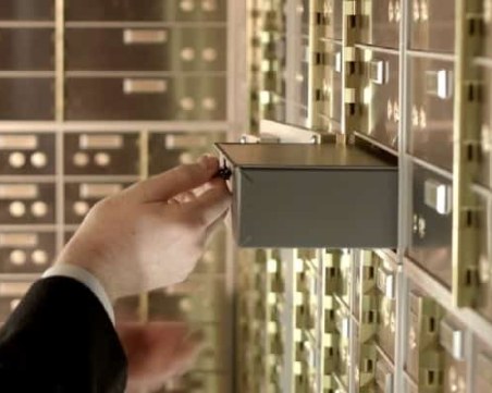 Спестяванията на бизнеса у нас растат скоростно, 5000 фирми имат над 1 млн. лева в банката