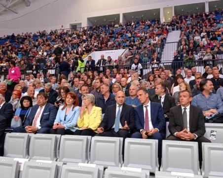 Официално откриха 