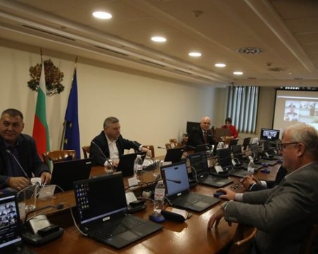 След час и половина дебат ВСС реши да се събира извънредно заради сигнала на Сарафов срещу Гешев