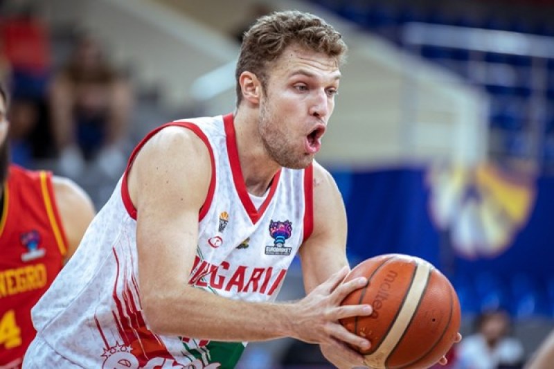 Александър Везенков постигна нещо историческо в българския баскетбол, като бе