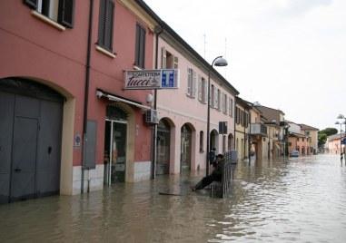 Код червено за опасно време в редица региони в Италия