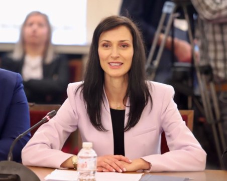 Мария Габриел благодари на ДПС и ИТН