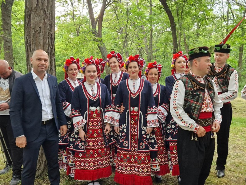 Кметът на Тракия Костадин Димитров снощи даде официалното начало на