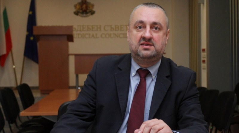 Ясен Тодоров: Ако има дела „на трупчета”, отговорността за тях е на Сарафов