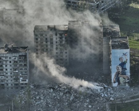 Украйна заяви, че силите ѝ частично са обкръжили Бахмут