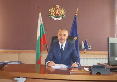 Поздравлениена областния управител на област Пловдив Ангел Стоев по случай