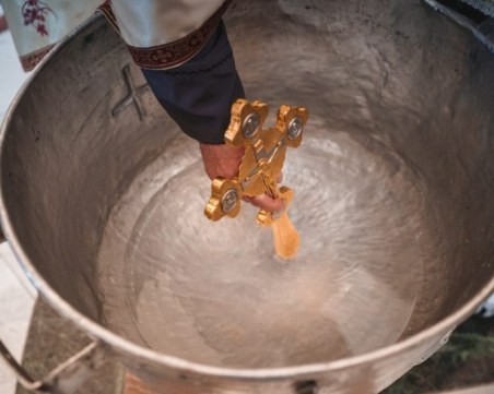 Кръщенка на дете в пловдивска църква започна... без родителите