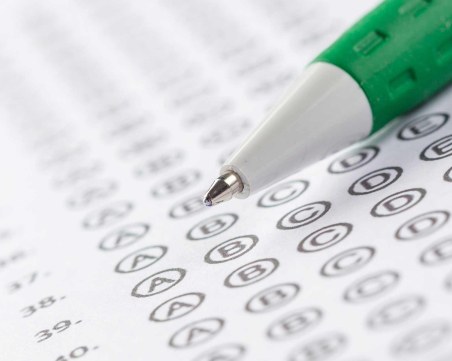 МОН публикува отговорите от втората матура