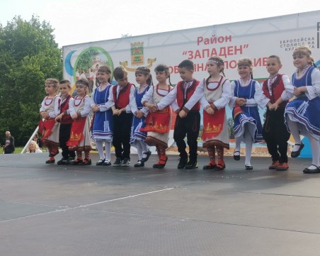 С грандиозен концерт на Братската могила в район „Западен