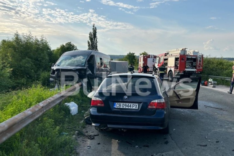 19-годишна загина при тежка катастрофа край Краводер