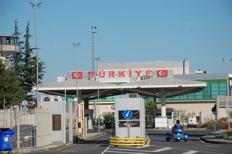 Властите на турския граничен пункт Капъкуле на границата с България