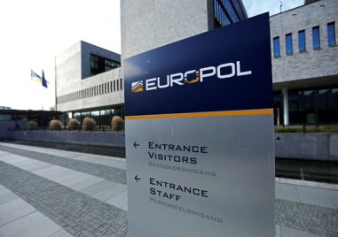 Европол съобщи днес че е заловил 37 членове на престъпна