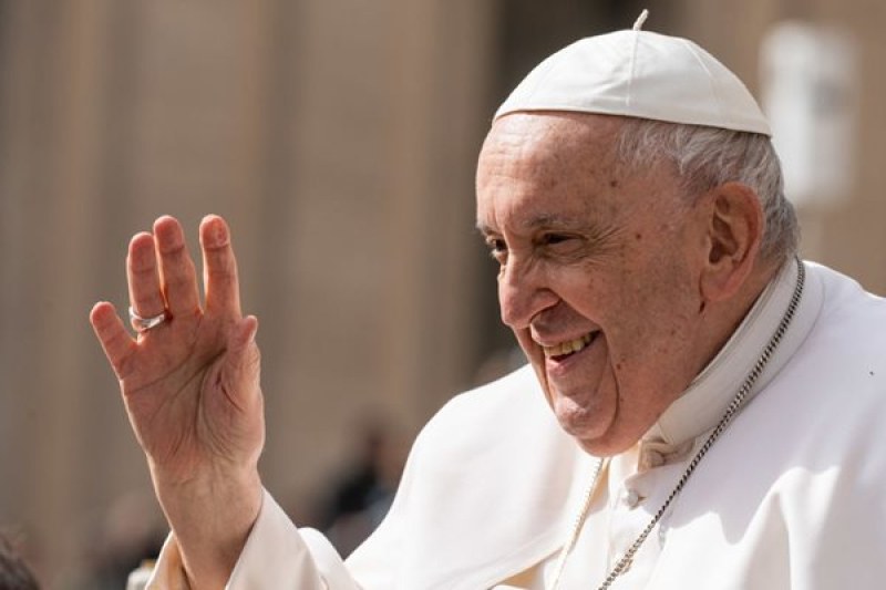 Папа Франсик отмени аудиенция днес заради температура, съобщи Ватиканът, предаде
