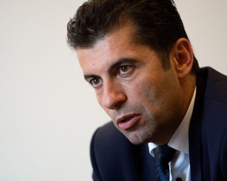 Кирил Петков е бил призован на разпит в прокуратурата