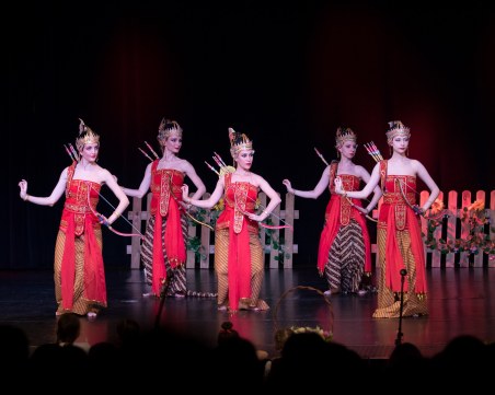 Незабравим концерт на посолството на Индонезия в Античния театър през юни