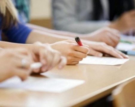 Публикуваха верните отговори от малката матура по БЕЛ