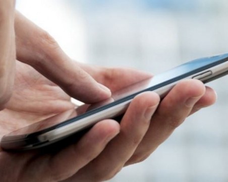 Ученик върна загубен телефон на 7-годишно дете в Тракия