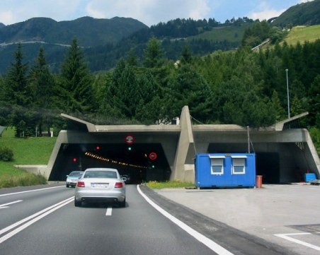 Проектът за тунел под Шипка се бави със 192 дни, засега…