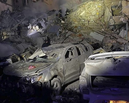 Загинал и ранени при поредна атака в Киев