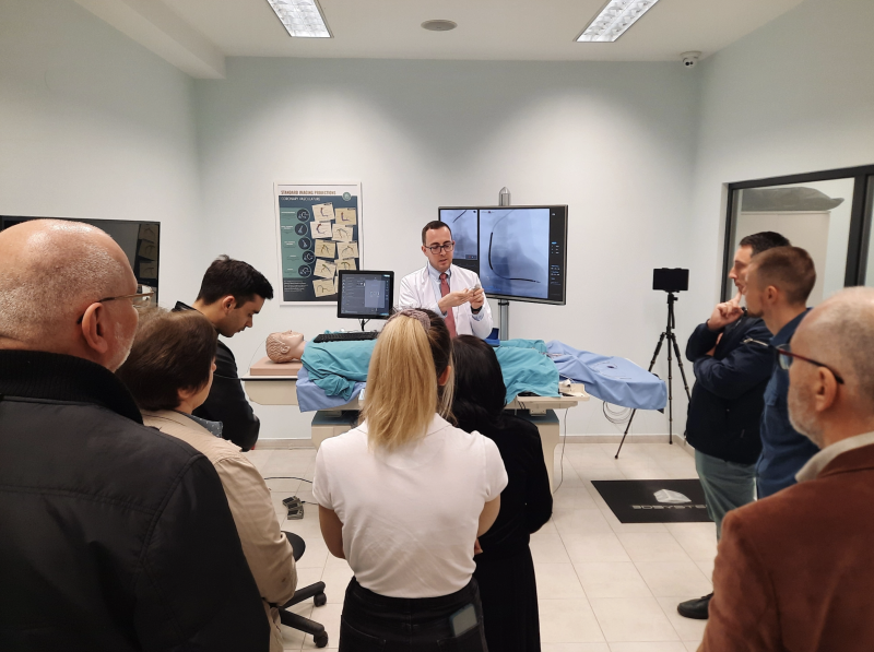 Високотехнологично обучение на кардиолози се проведе в МУ-Пловдив