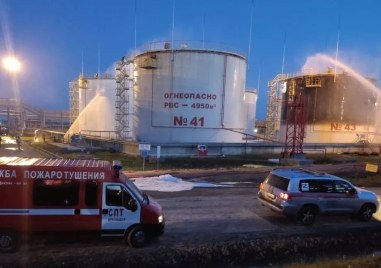 Рафинерия недалеч от черноморското пристанище Новоросийск е засегната от атака