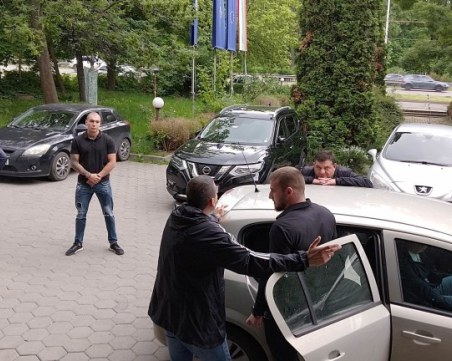 Бизнесменът, сочен за близък на Петьо Петров, е бил арестуван преди да даде брифинга