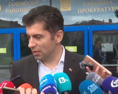Кирил Петков след разпита: Радостин Василев не работи сам и е инструмент на службите