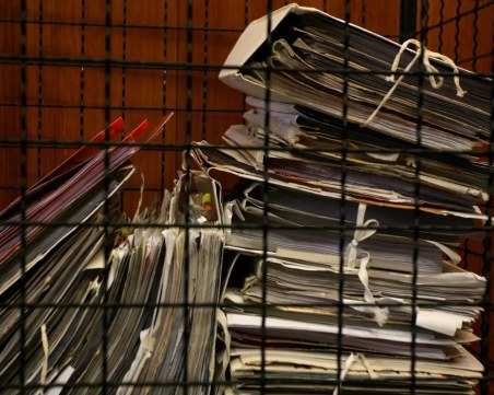 Ревизират делата на дознателя от Пловдив, присвоил 26 000 лева - веществени доказателства