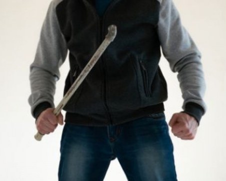 Шофьор изригна срещу млад мъж в Пазарджик заради паркиране