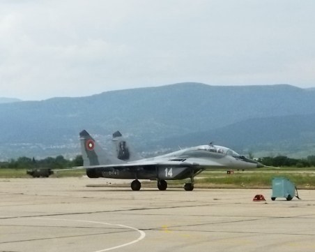 ВВС: Изтребител МиГ-29 с монтирани двигатели от Полша е готов за летене