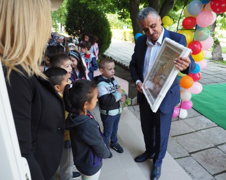 Куп изненади получиха за 1-ви юни децата в детските градини на община „Марица