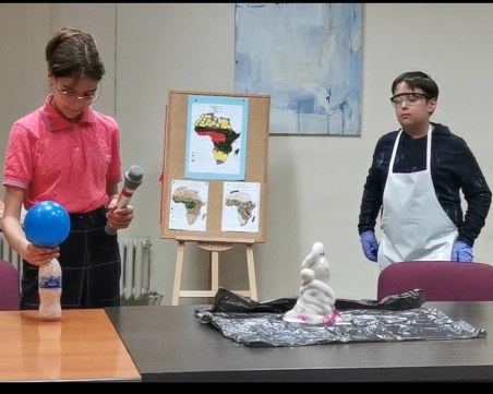 Малки учени от ОУ „Елин Пелин