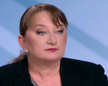 Сачева: Може да отстъпим пред искането на ПП-ДБ за партийни имена, важно е да има правителство