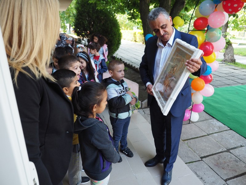 Куп изненади получиха за 1-ви юни децата в детските градини на община „Марица