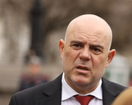 Гешев внесе искане за сваляне на имунитета на Бойко Борисов