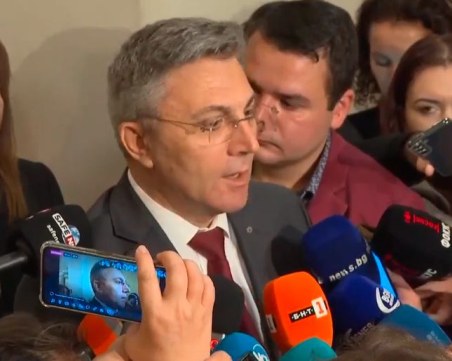 Карадайъ след срещата с ПП-ДБ и ГЕРБ: Няма да пречим за съставянето на кабинет